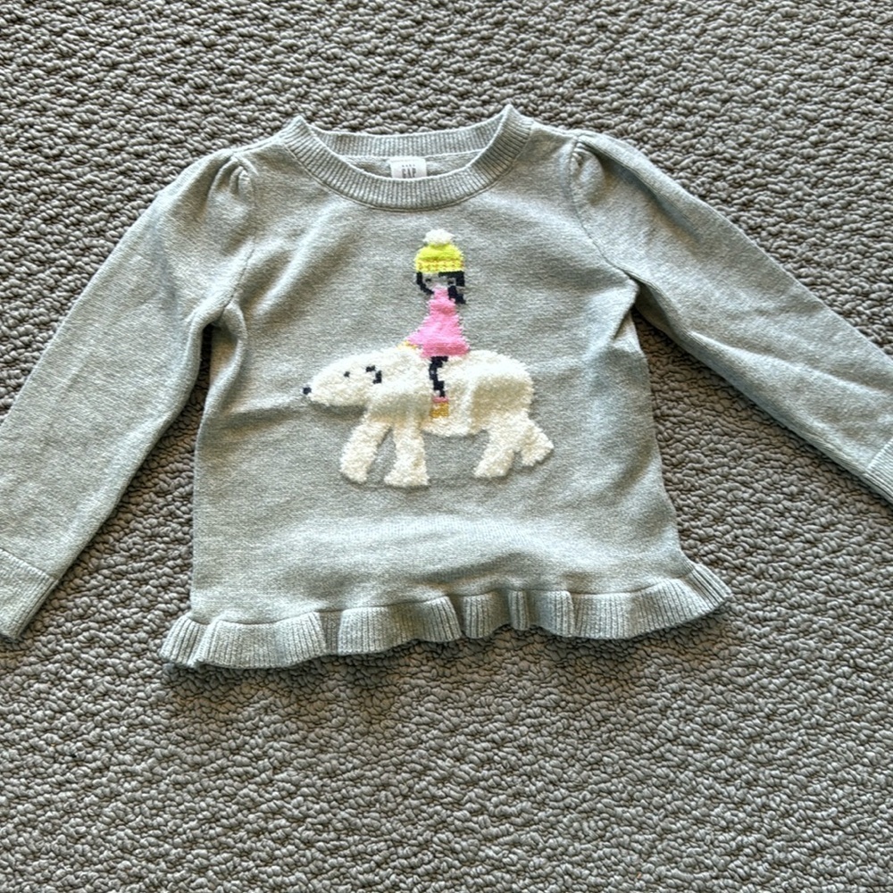Gap peplum sweater in grey with fuzzy polar bear size 3T